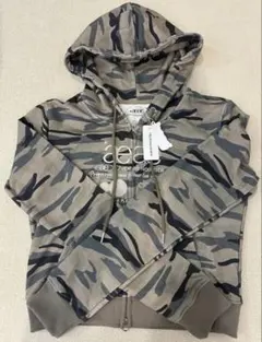 即日発送☆新品☆ Aeae 迷彩 フロントジッパー クロップドパーカー