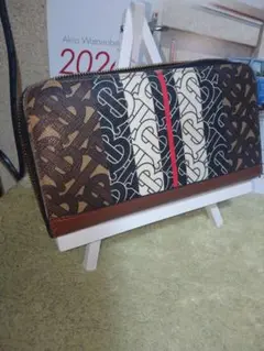 H*O様 【訳あり美品】バーバリー TBモノグラム 長財布 　ファスナープル破損