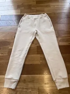 UNIQLOクリーム色 スウェットパンツ 140cm