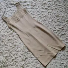 『フォクシーブティック』(40) ノースリーブワンピース くびれ バックジップ