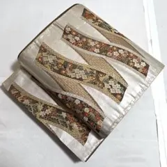 A◆着物くつろぎ 花模様 金銀糸 松竹梅 束ね熨斗 笠 七宝 六通 正絹 袋帯