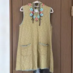 Nanea ★ チュニック フード付き ★ 刺繍　花柄 ★ フリーサイズのサムネイル