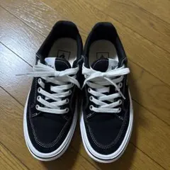 美品　 vans スニーカー　Black/White v3938