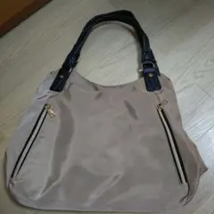 美品　ベージュ ナイロン ショルダーバッグ