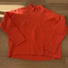 UNIQLO ニット　オレンジ