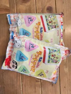 2つセット！！ すき家　クレヨンしんちゃん　ランチグッズ