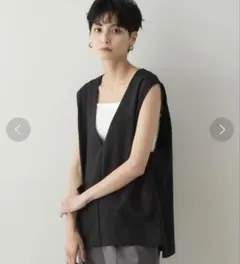 オペークドットクリップ　Vネックプルオーバージレ　ブラック　M　ベストのサムネイル