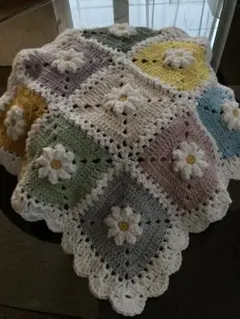 ハンドメイド　モチーフ編み　グラニースクエア　マルチカバー　カラフル