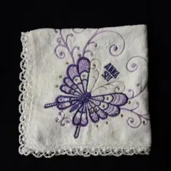 ANNA SUI タオルハンカチ 蝶 刺繍 レースのサムネイル