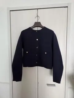 美品　定価12100円　クルーネックニットカーディガン　　ネイビー　フリーサイズ