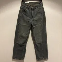 ZARA リラックスフィットジーンズ