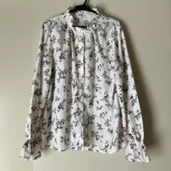 a.v.v 花柄フリル襟長袖シャツ