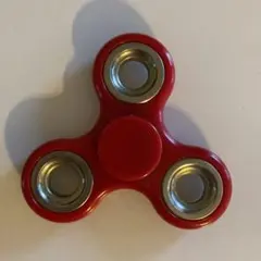 ハンドスピナー レッド 3枚羽 ベアリング搭載 - メルカリ