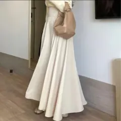 ハイウエストボリュームフレアスカート　ライトベージュ　L