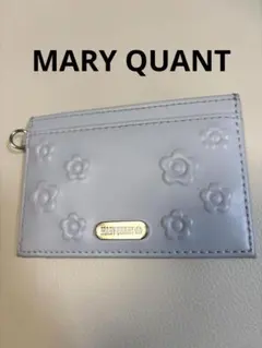 美品⭐︎MARY QUANT⭐︎マリークワント花柄エンボス パスケース表面ガラス加工
