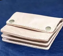 ハンドメイド、ヌメ革 二つ折り財布 コンパクトウォレット 、本革 手縫い