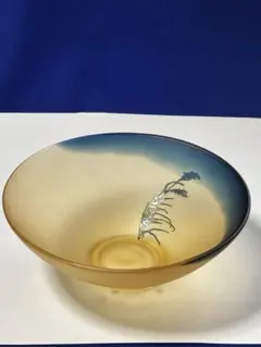 ガラス製 抹茶碗 ぼかし染め 草花文様のサムネイル