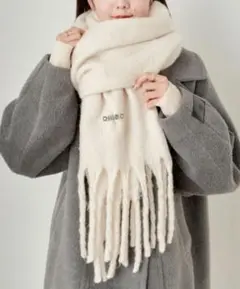 Chico チコ　ブローチ付き太フリンジストール