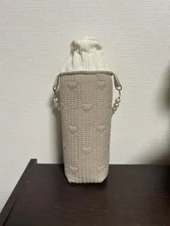 ペットボトルカバー ペットボトルホルダー 保冷 ヌビ ハート ベージュ ホワイト