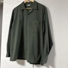 ダークグリーン 長袖シャツ 胸ポケット付き