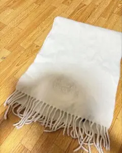 ホワイト マフラー