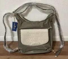 モーダプリンチペ　グレー ナイロンリュック クロコダイル風　新品