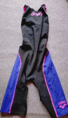 お値下げ arena スポーツ用水着 黒/青/ピンク 競泳 練習用