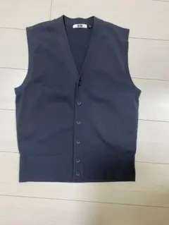 【未使用】２０２６SS　UNIQLO　U☆ボタンダウンニットベスト　ブルーMのサムネイル