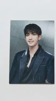 セブチ ドギョム SEVENTEEN RIGHT HEREダウン付属トレカ DK