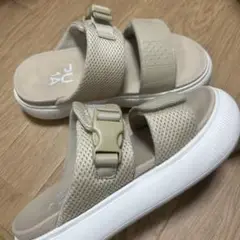 PUMA プーマ　メッシュ　サンダル　スポーツサンダル　マユ　パフィ　厚底　24
