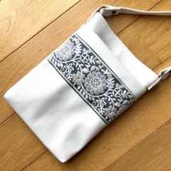 インド刺繍リボン　ショルダーバッグ　ハンドメイドのサムネイル