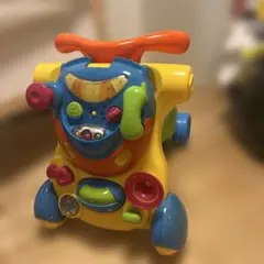 トイザらス ブルーイン　2in1　ライドアンドウォーカー