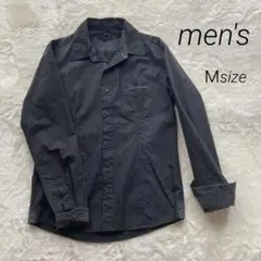 黒の長袖シャツ ドット柄　ドレスシャツ