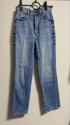 ライトブルー ストレートデニム　GU