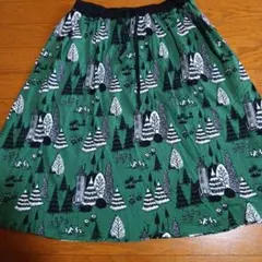 ムーミン 総柄 フレアスカート グリーンのサムネイル