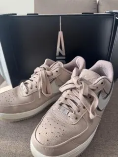 アママニエール　NIKE エアーフォース1