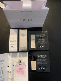 Dior化粧水、クリーム、メイクアップベース、ファンデーション、香水お試しセット