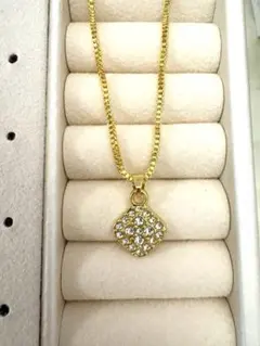 新品 スクエアモチーフ ネックレス アクセサリー　ジュエリー　ワンホン