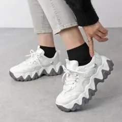 ホワイト 厚底スニーカー レディース　LOVE　HUNTER