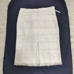 24367✨️ルイヴィトン 総レーススカート アイレット コットン 花柄刺繍のサムネイル