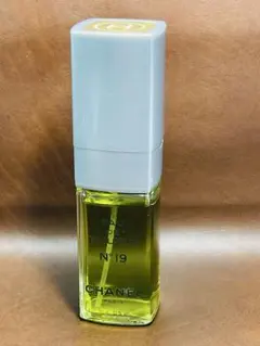 CHANEL Eau de Toilette N°19 100ml