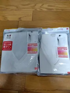 HEATTECH Vネック白Tシャツ Mサイズ 2枚セット