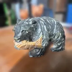 木彫り　熊　置物　手のひらサイズ