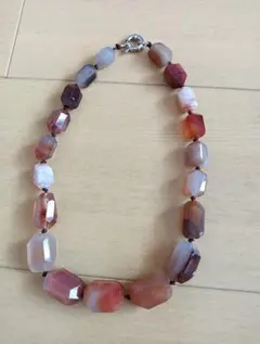 ヤ*ン様 女性用アクセサリー　ネックレス　ブラウン