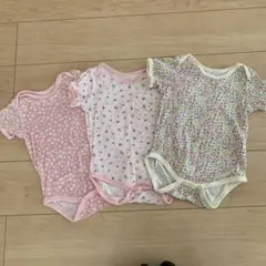 90サイズ　花柄ロンパース