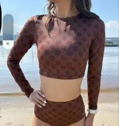 新品　ROXY ハイビスカス　ラッシュガード　ロキシー xs トップスのみ