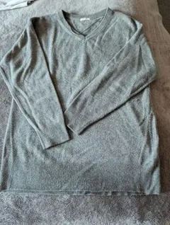 GU グレー Vネック 長袖ニット Lサイズ