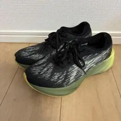 asicsアシックス /ノヴァブラスト3 ランニングシューズ 25.5㎝