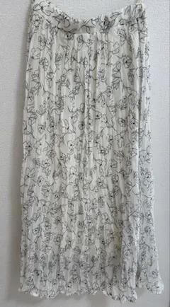 earth music&ecology花柄プリーツロングスカート