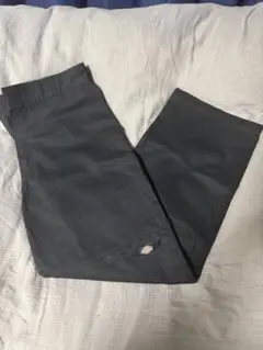 黒のチノパン ダックエンブレム付き
